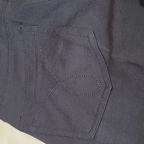 LIKE NEW CALVIN KLEIN WOMEN'S JEGGINGS US 2 - Picture 10 of 17